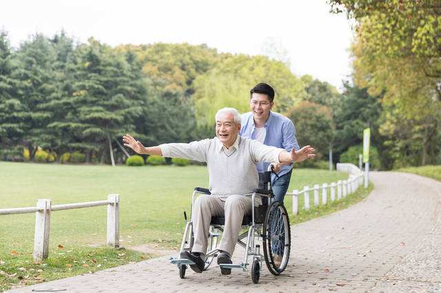 老人康复护理